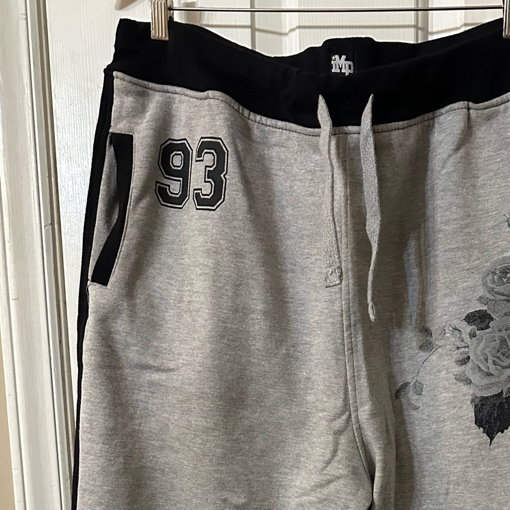 Imperious Sweatpants - Picture 5 of 9